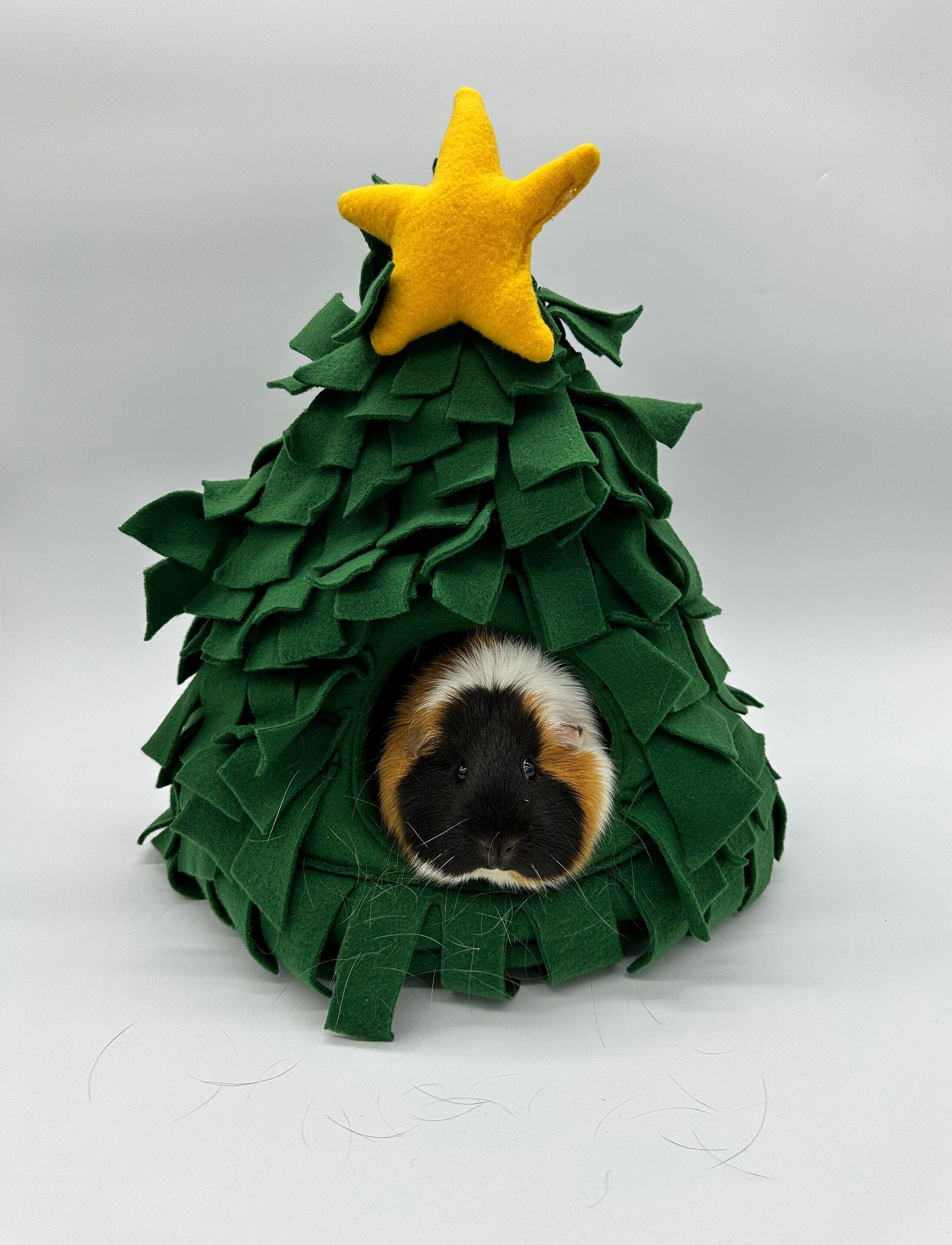 Christmas tree cuddle cubby | Guinea pig Christmas tree| Guinea pig holiday bed | Snuggle bed | Small animal bed